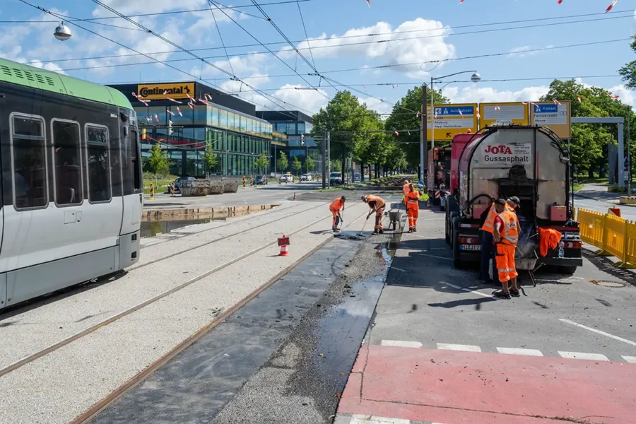Gleisarbeiten auf der Hans-Böckler-Allee
