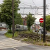 Stadtbahn Linie 1 der Üstra an einer Gleisverzweigung in Laatzen